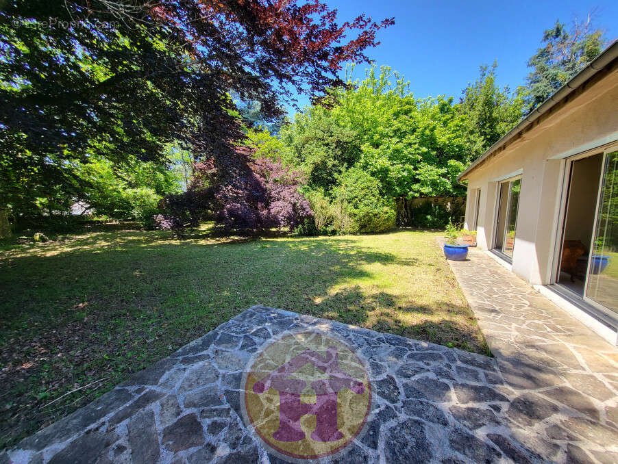 Maison à SAINT-JUNIEN