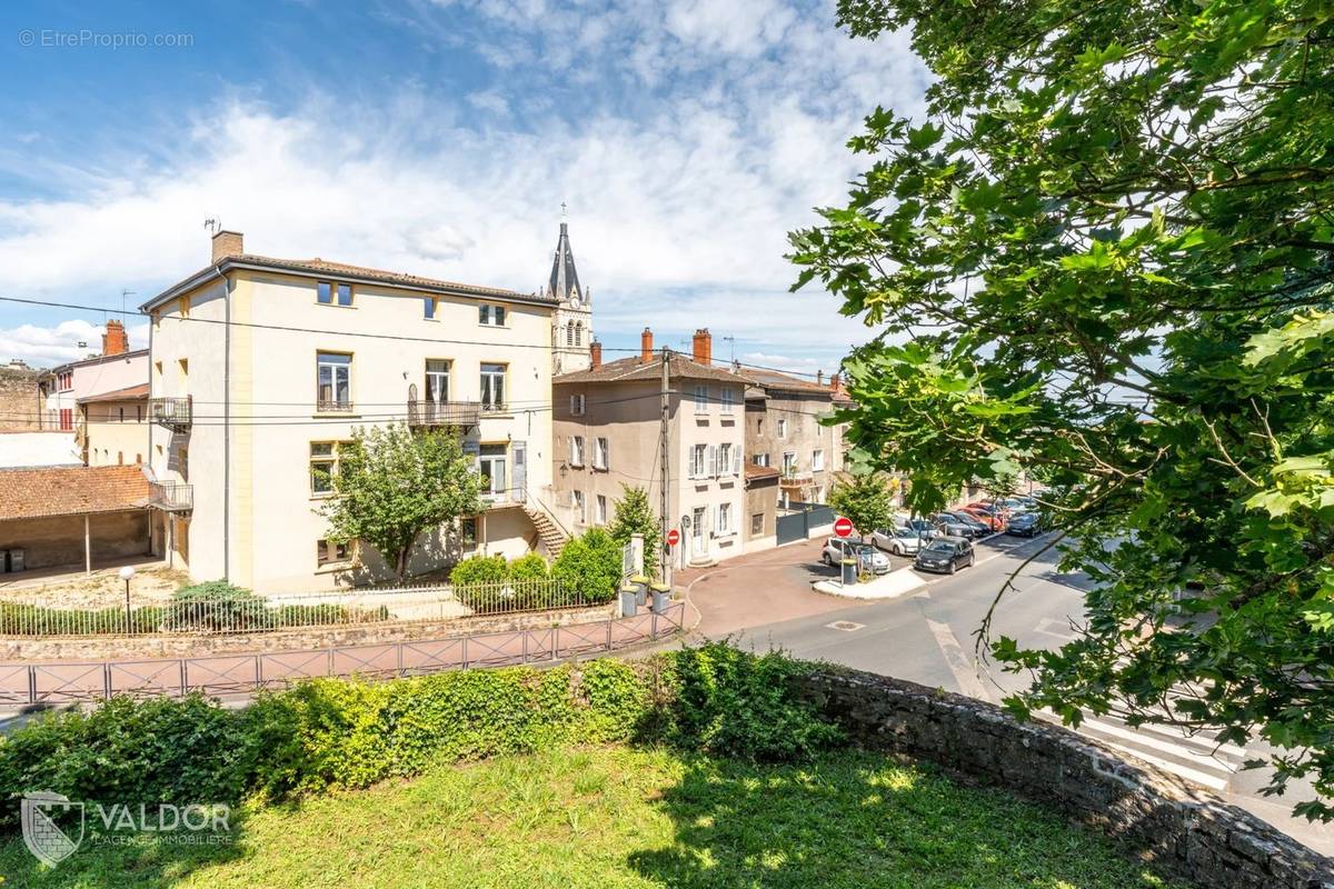 Appartement à CHASSELAY