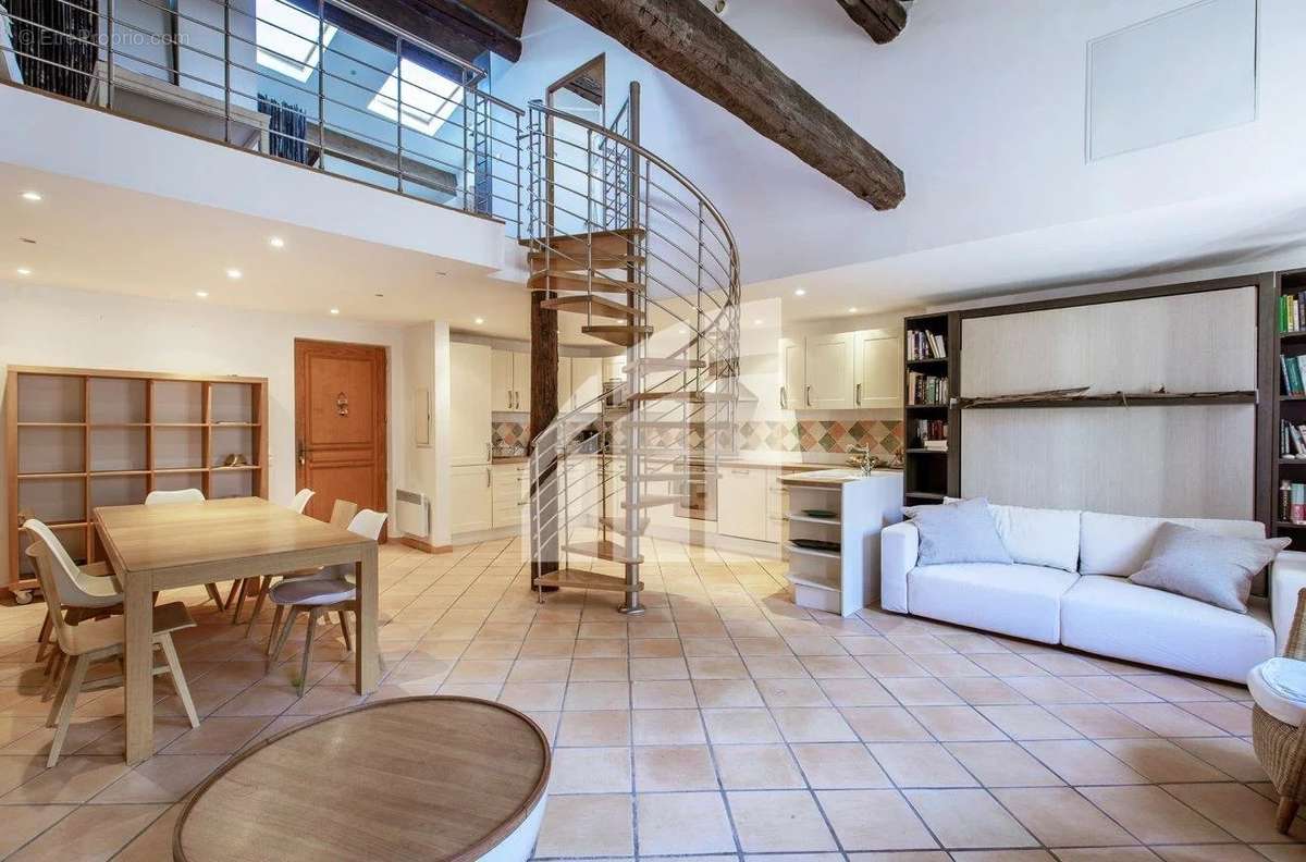 Appartement à VILLEFRANCHE-SUR-MER