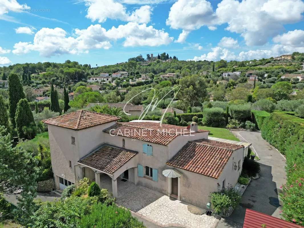 Maison à VALBONNE