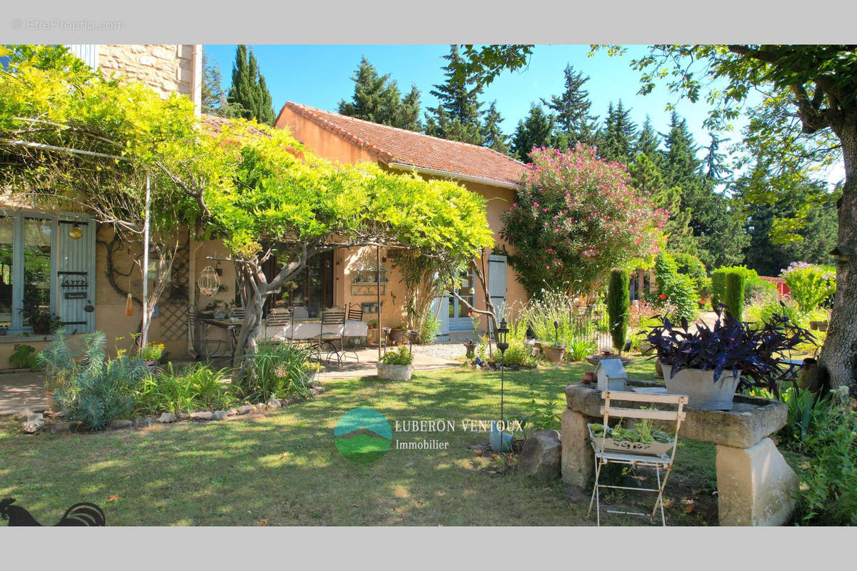 Maison à MONTEUX