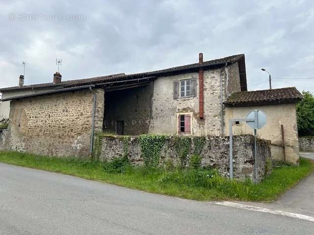 Maison à SAINT-VICTURNIEN