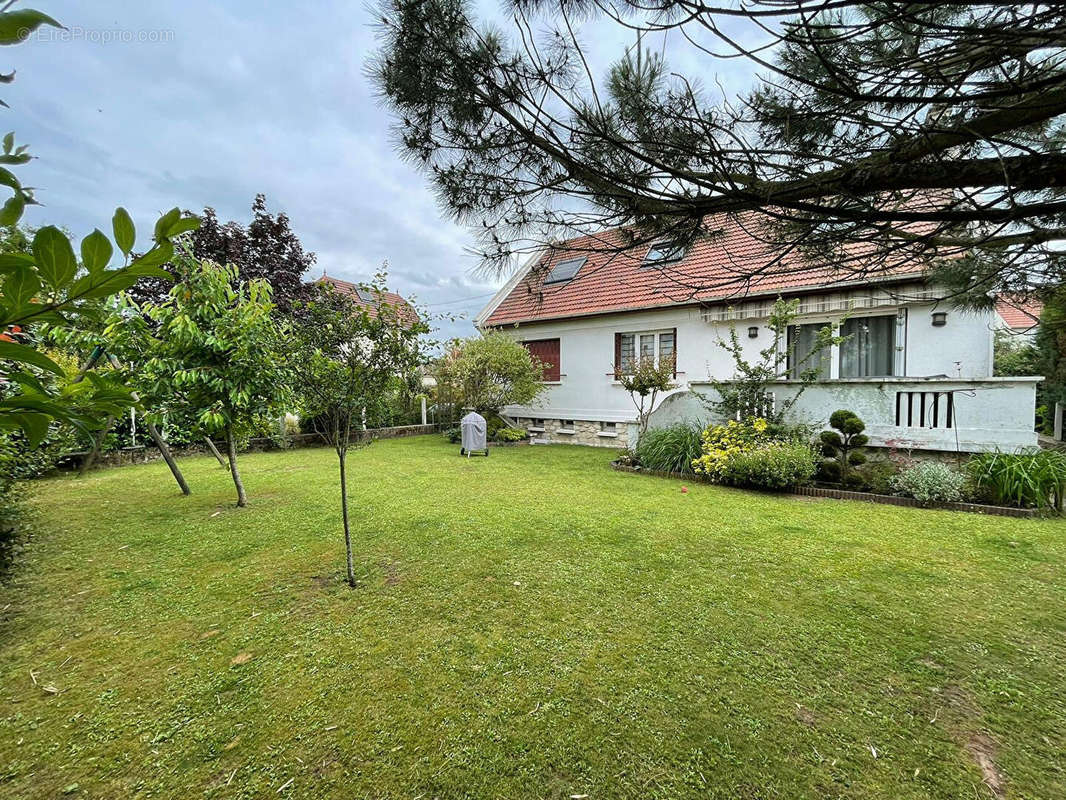 Maison à AUBERGENVILLE