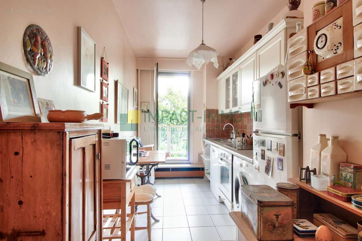 Appartement à LEVALLOIS-PERRET