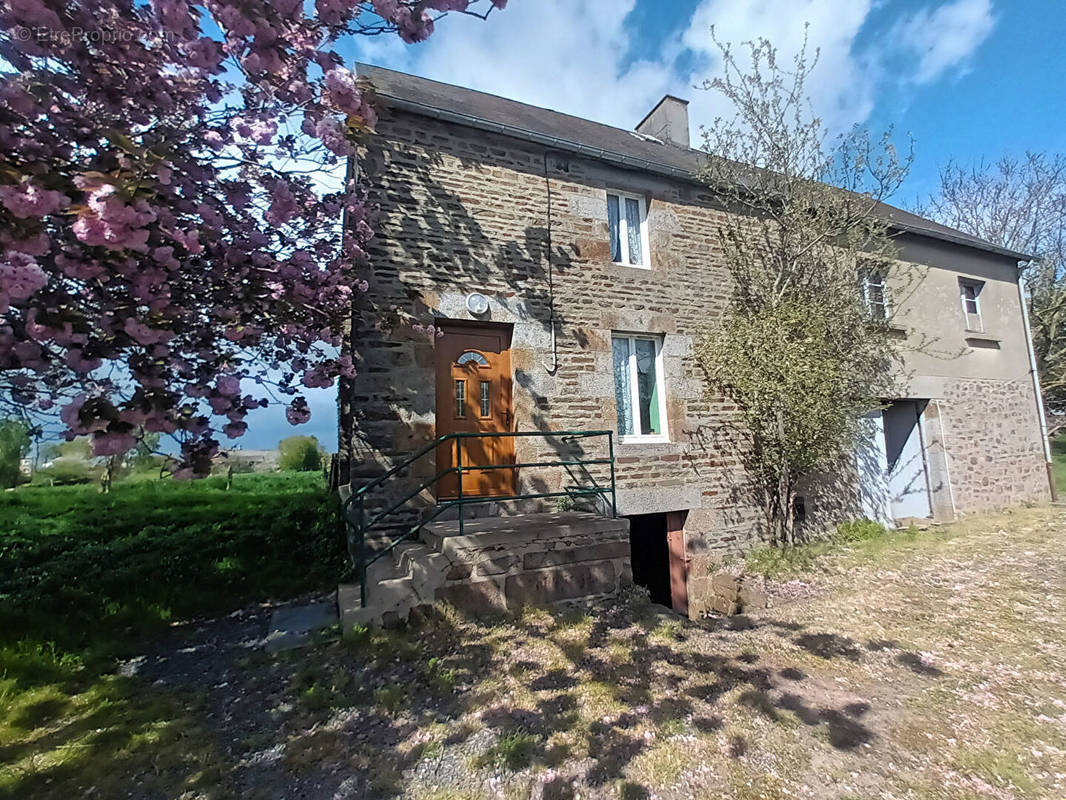 Maison à LE BENY-BOCAGE