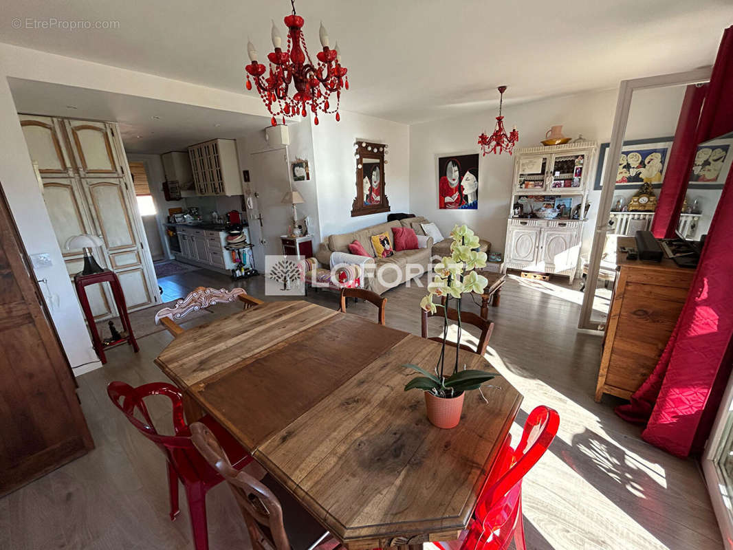 Appartement à MARSEILLE-8E