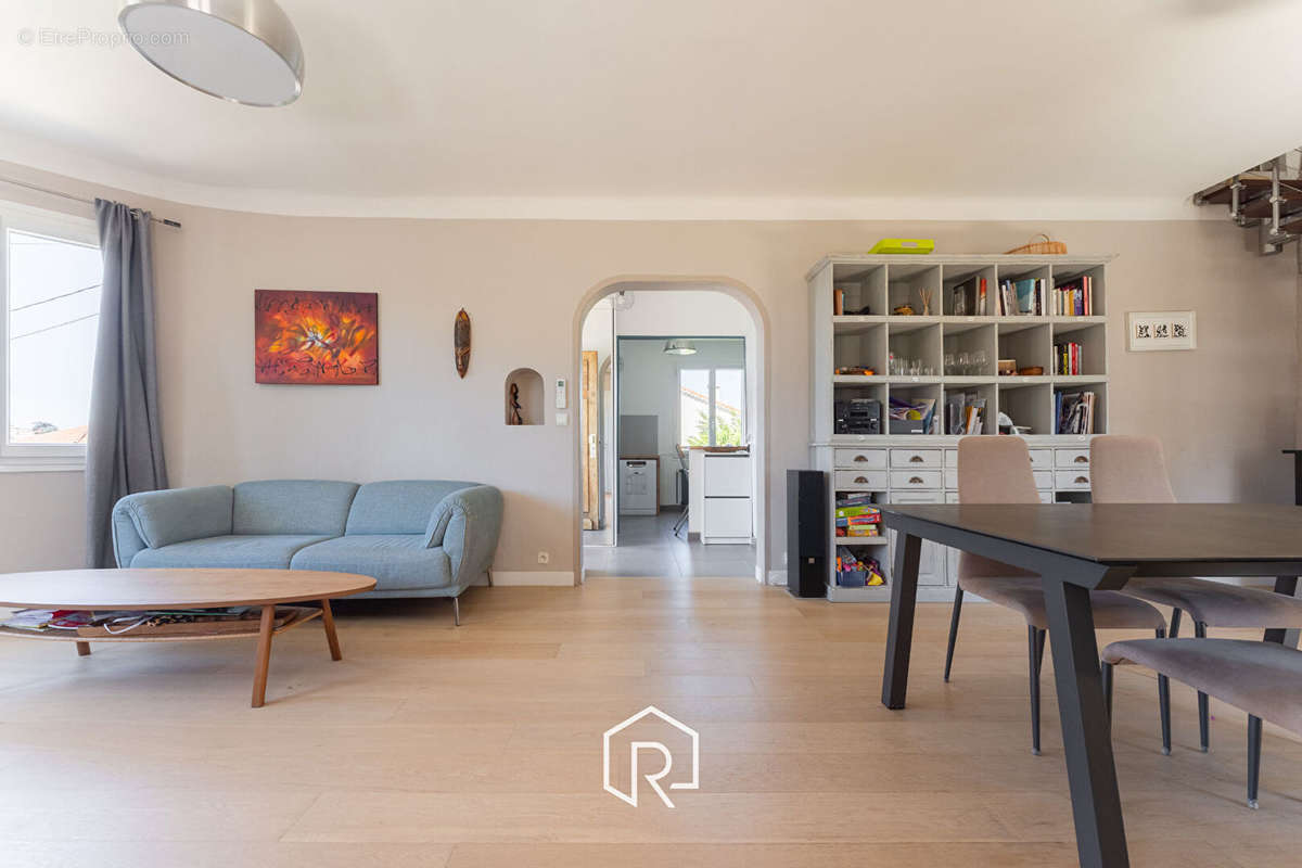 Appartement à MARSEILLE-12E