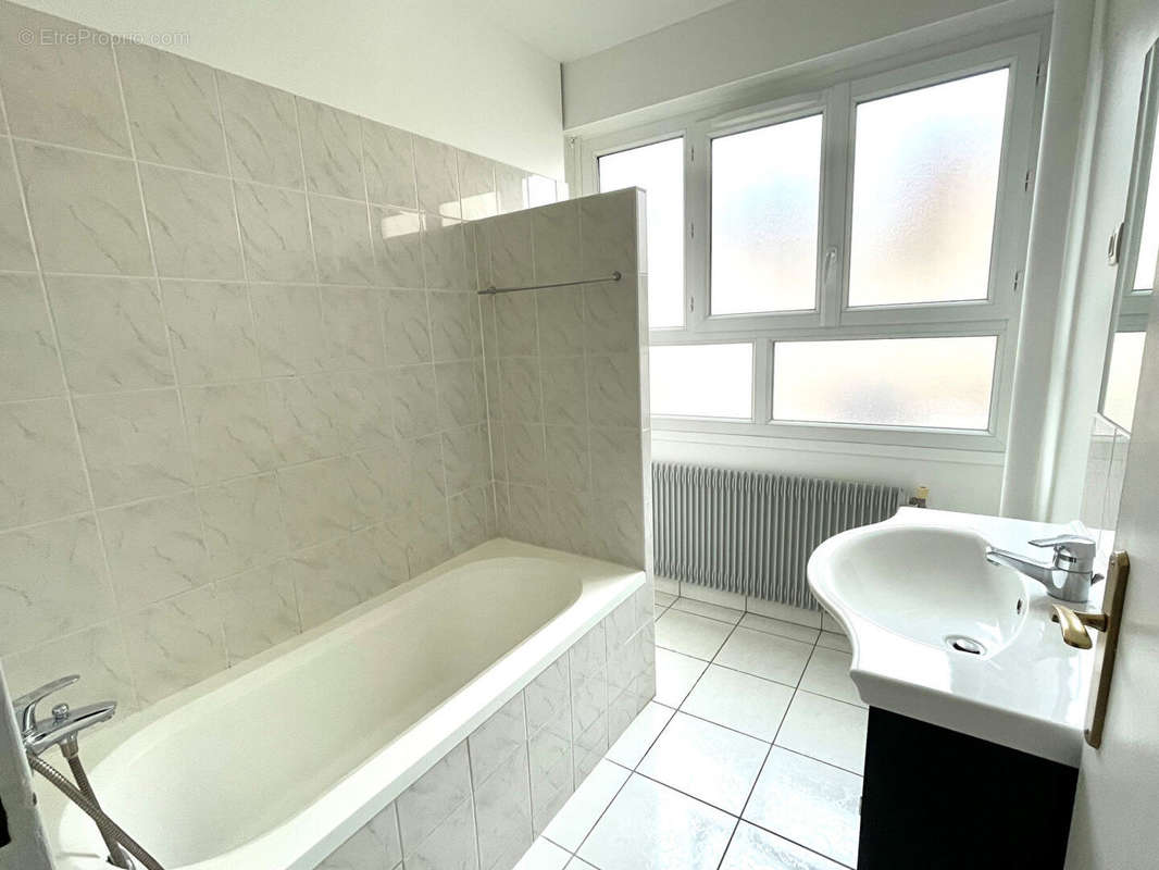 Appartement à LYON-5E