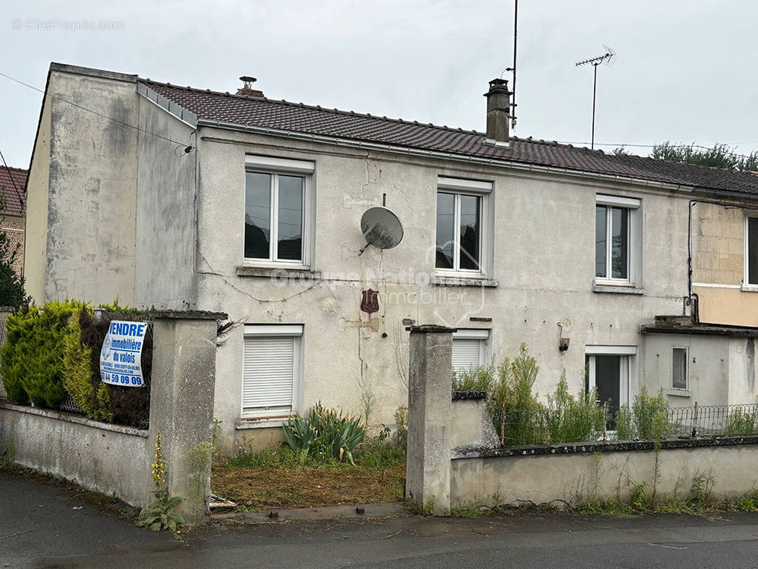 Maison à TRACY-LE-MONT