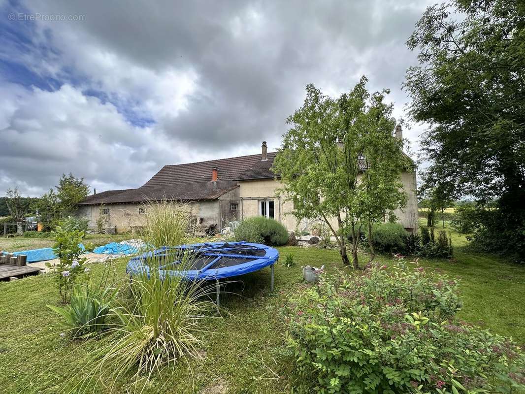 Maison à SAINT-BONNET-EN-BRESSE