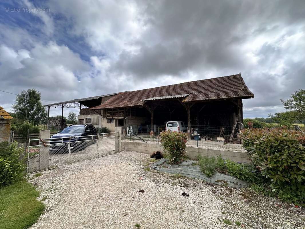 Maison à SAINT-BONNET-EN-BRESSE