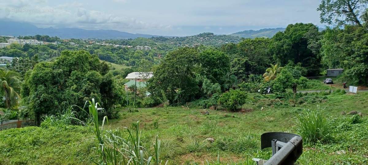 Terrain à DUCOS