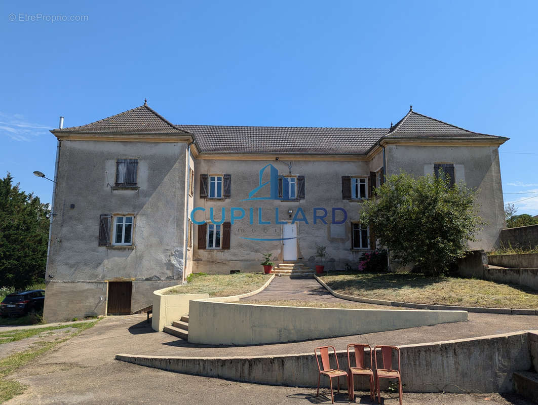 Maison à SAINT-VINCENT-DE-BOISSET