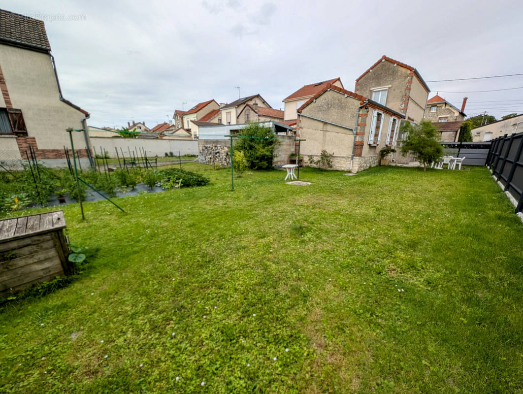 Maison à ROMILLY-SUR-SEINE