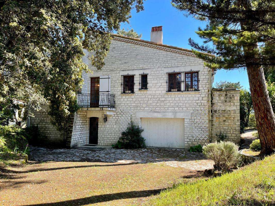 Maison à VAUX-SUR-MER