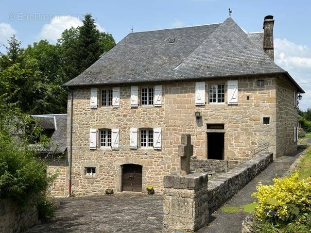 Maison à TREIGNAC