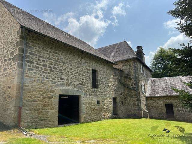 Maison à TREIGNAC