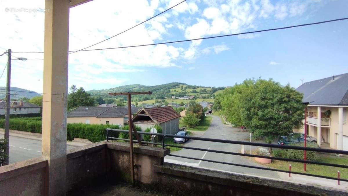 Appartement à SAINT-CHRISTOPHE-VALLON