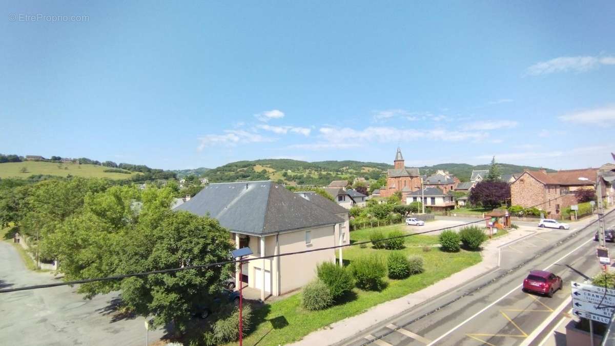 Appartement à SAINT-CHRISTOPHE-VALLON