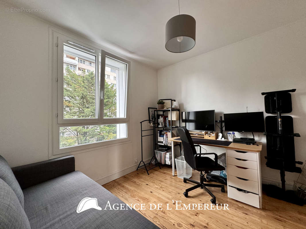 Appartement à RUEIL-MALMAISON