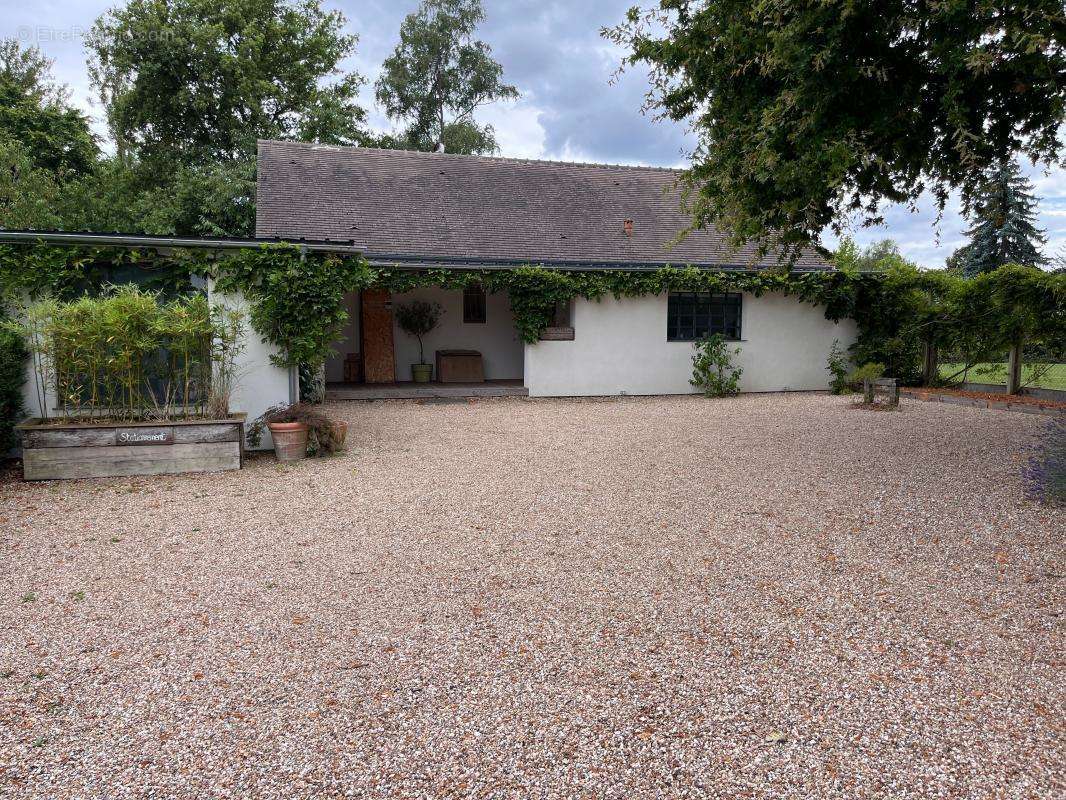 Maison à SAINT-DENIS-EN-VAL