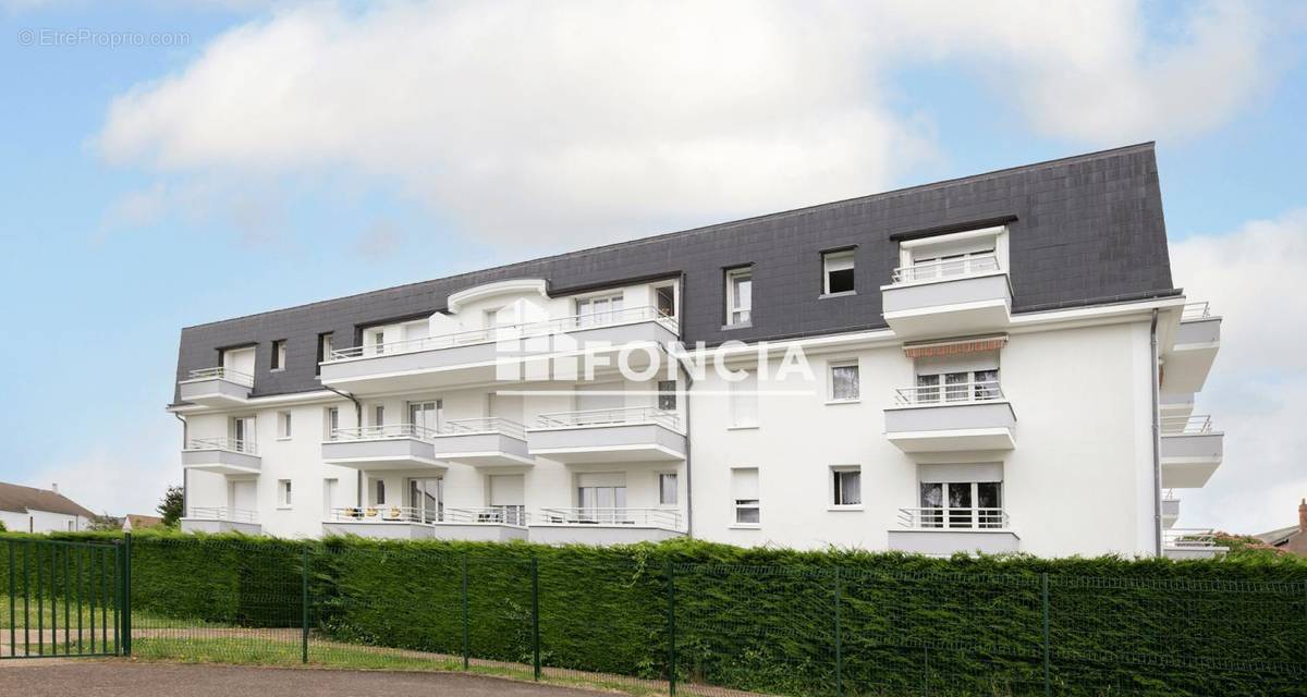 Appartement à SAINT-JEAN-DE-LA-RUELLE