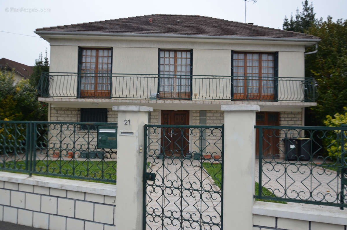 Maison à CHAMPIGNY-SUR-MARNE