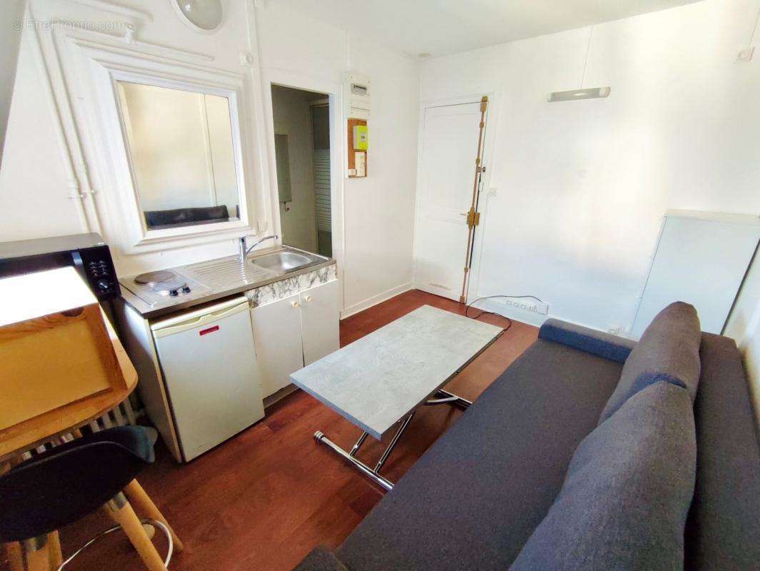 Appartement à PARIS-8E