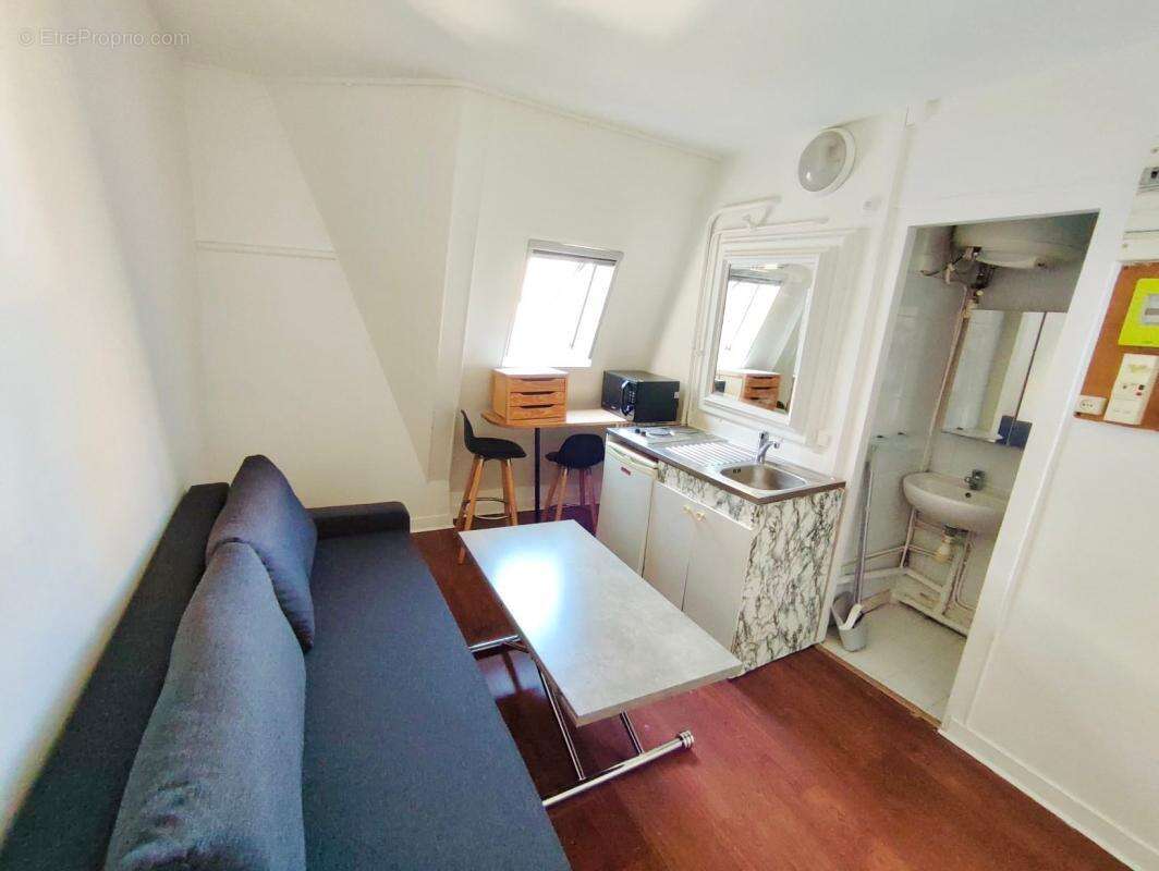 Appartement à PARIS-8E