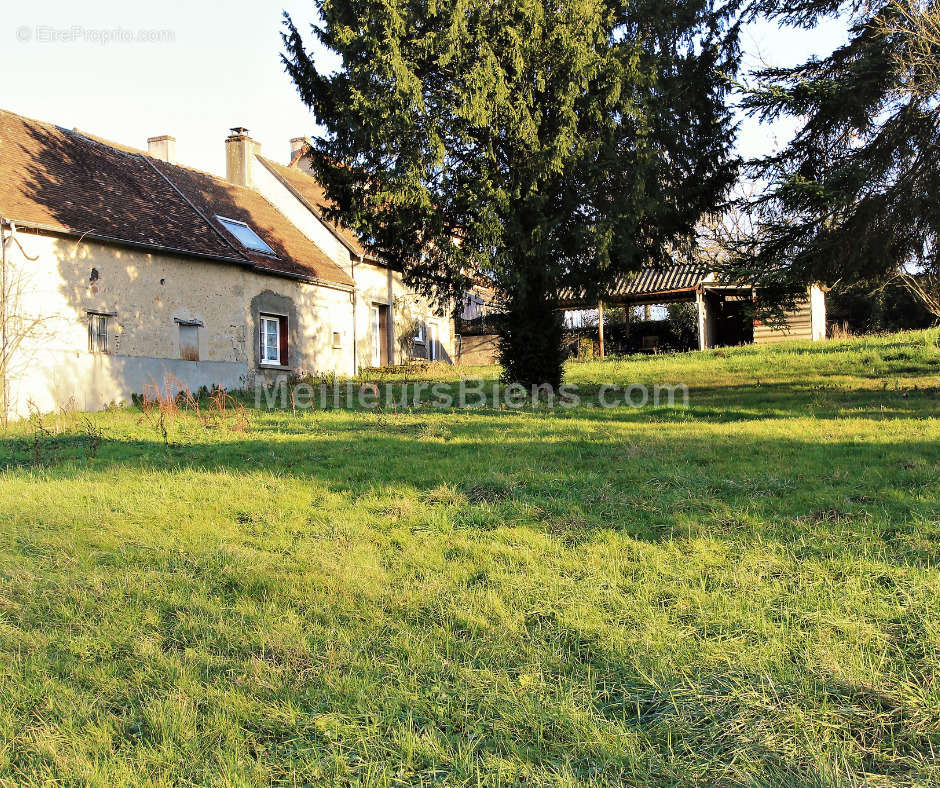 Maison à SAINT-GERAND-LE-PUY