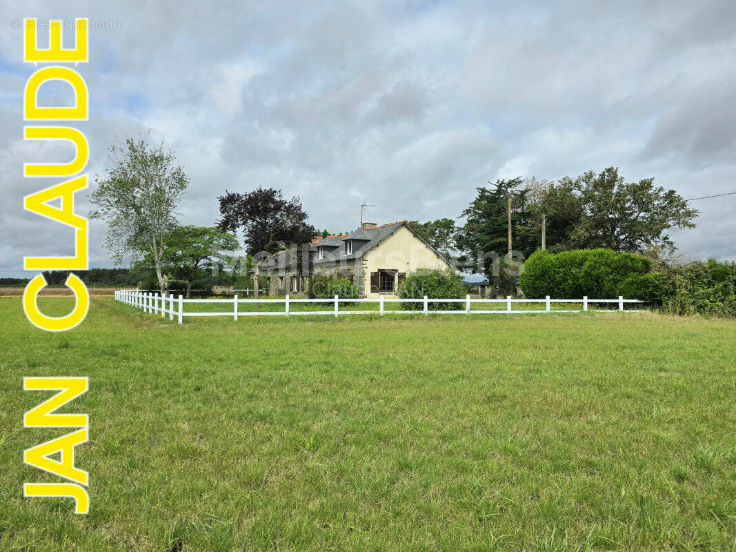 Maison à MESSAC