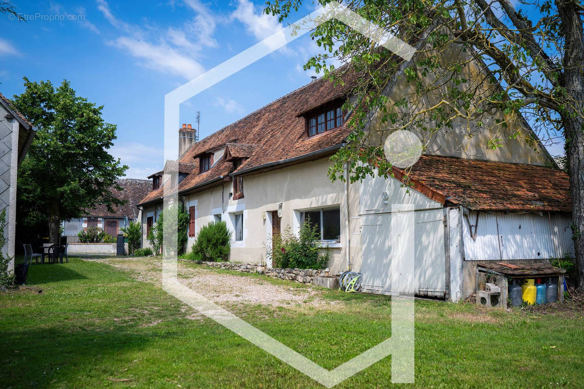 Maison à COSNE-COURS-SUR-LOIRE