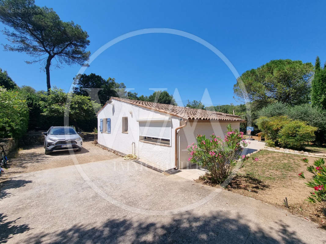 Maison à VALBONNE