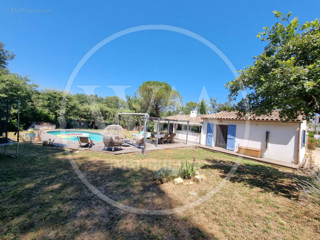 Maison à VALBONNE