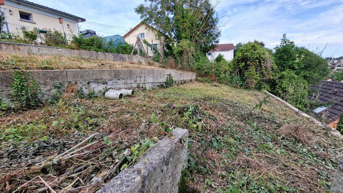 Maison à MARLY-LA-VILLE