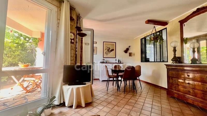 Appartement à CARNOUX-EN-PROVENCE