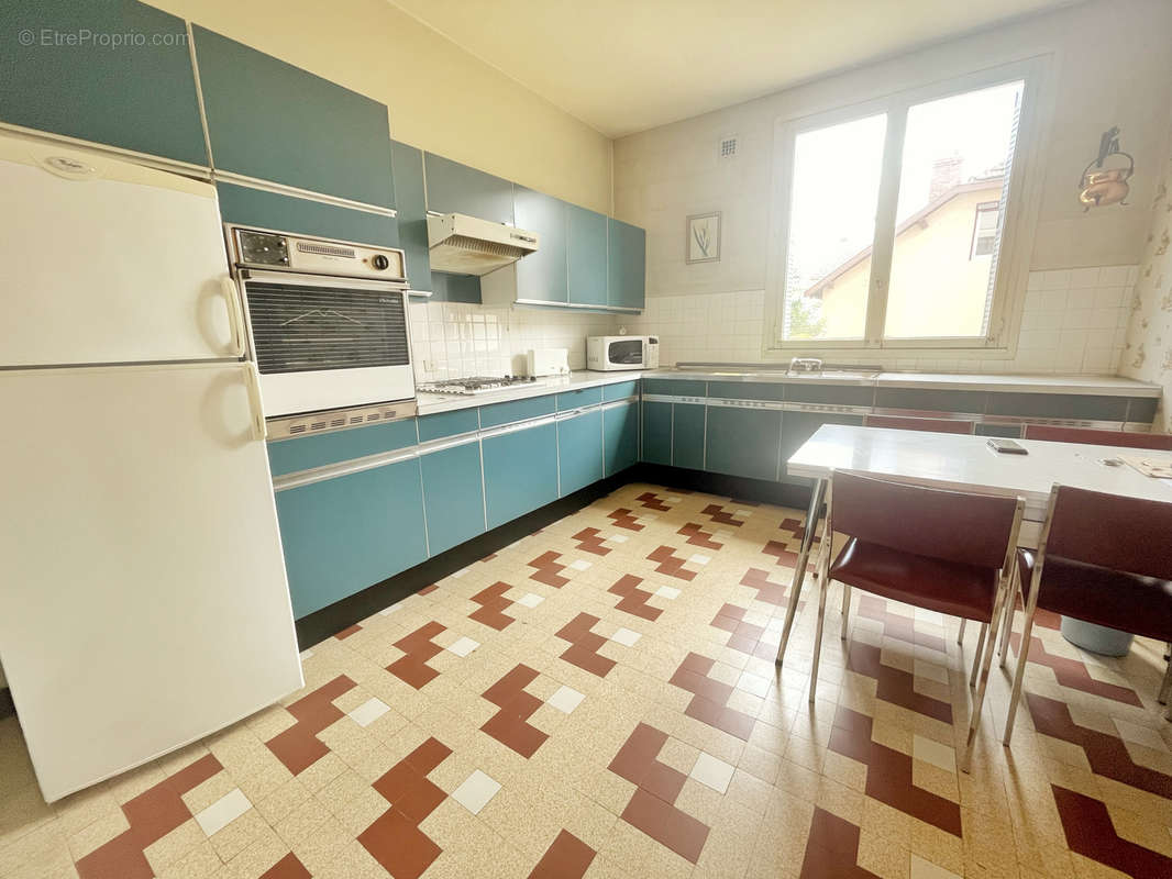 Appartement à LYON-8E