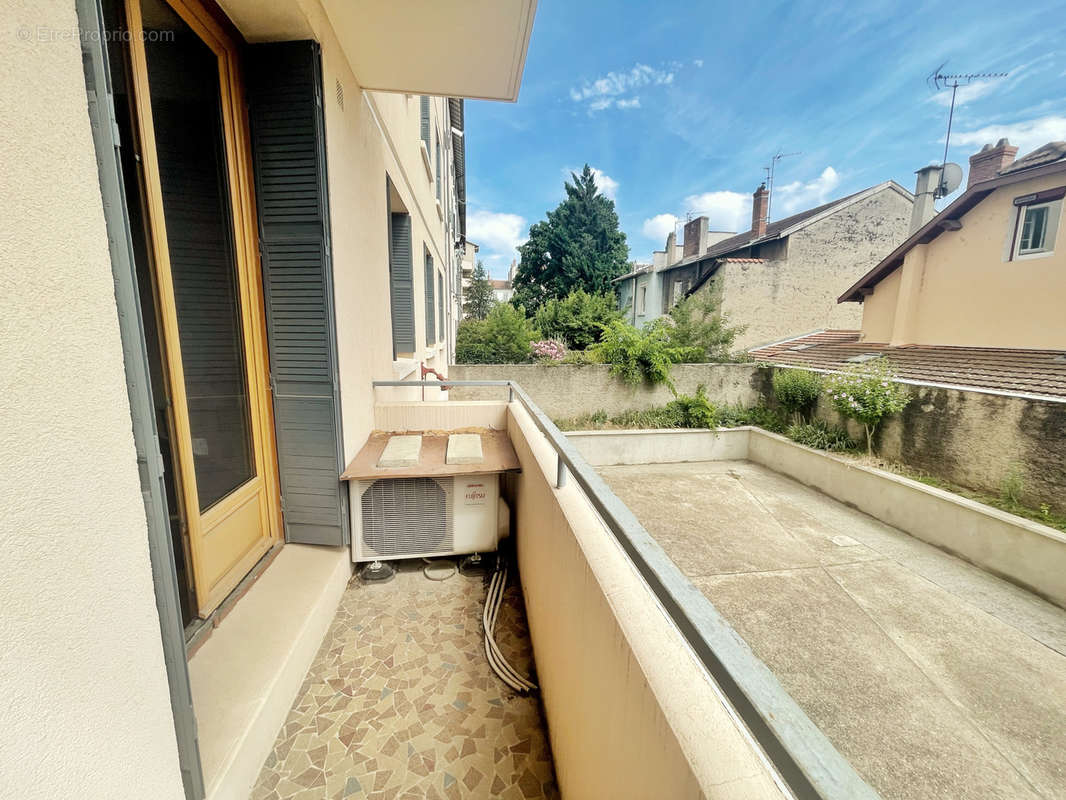 Appartement à LYON-8E