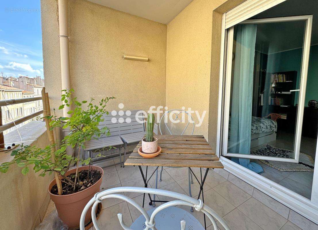 Appartement à MARSEILLE-6E