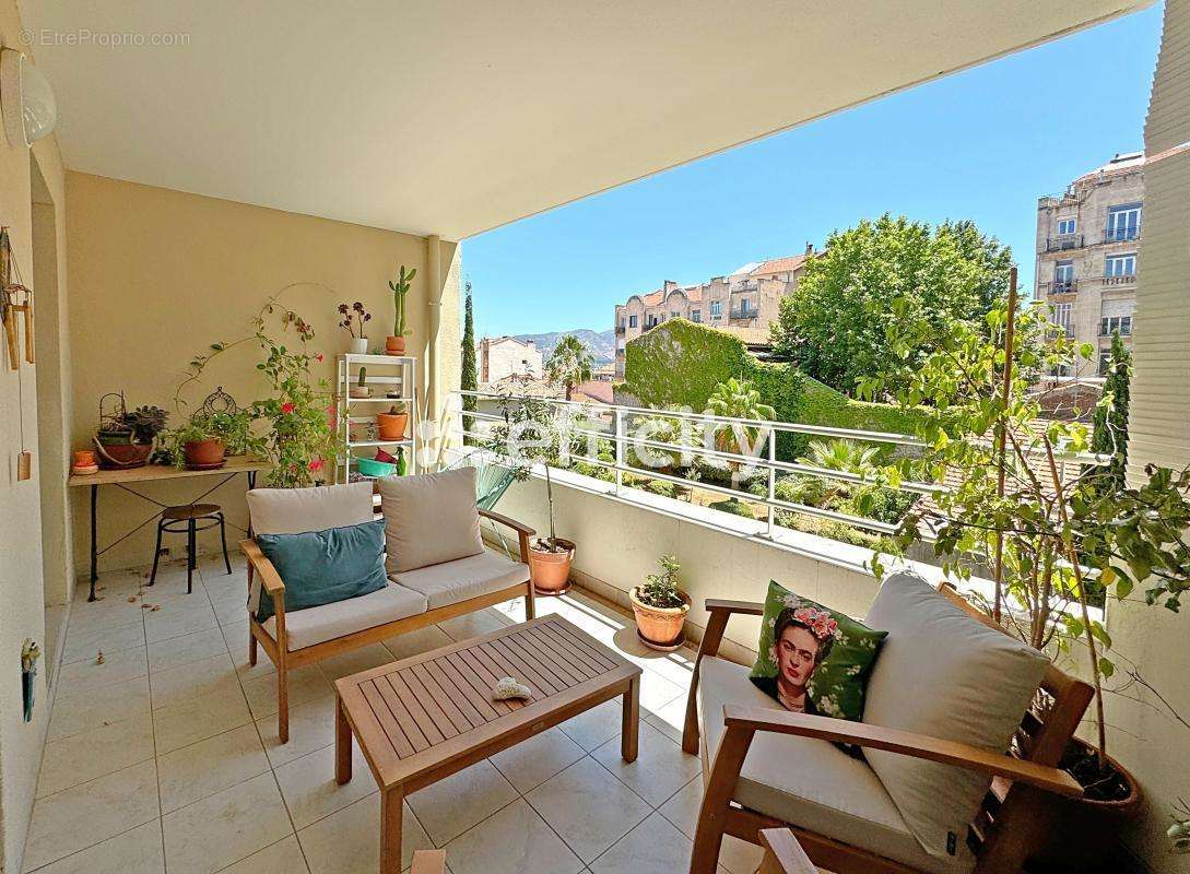 Appartement à MARSEILLE-6E