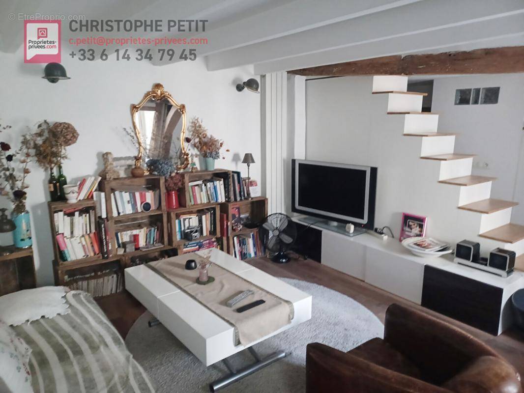 Appartement à PARIS-10E