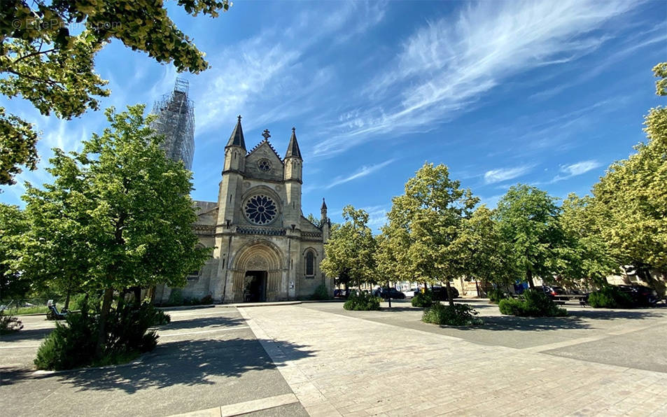 Commerce à BORDEAUX