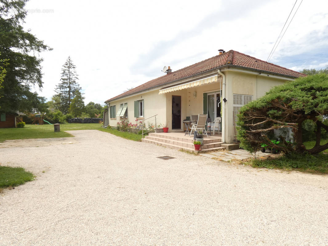 Maison à SENNELY