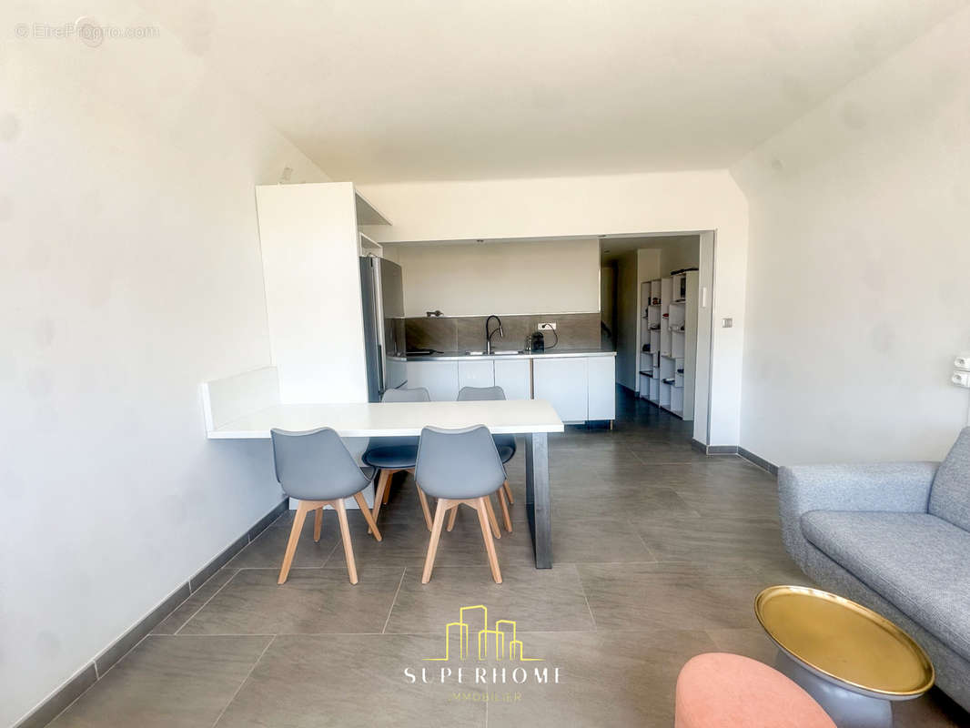 Appartement à MARSEILLE-6E