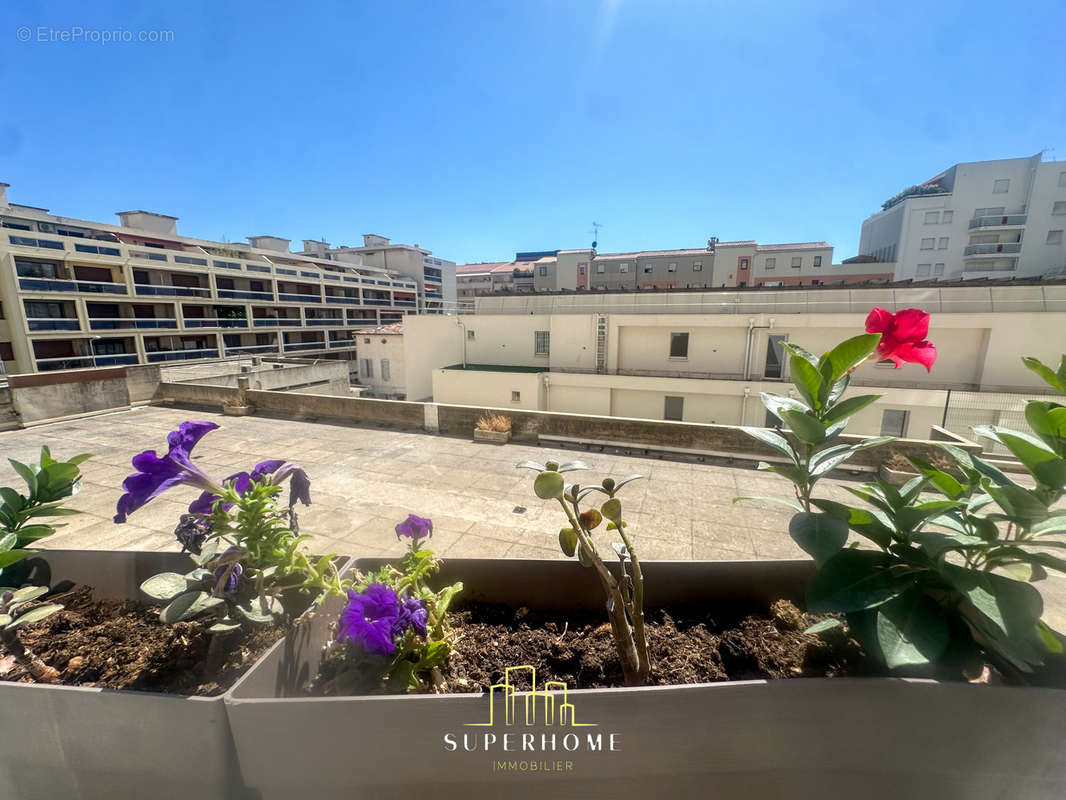 Appartement à MARSEILLE-6E