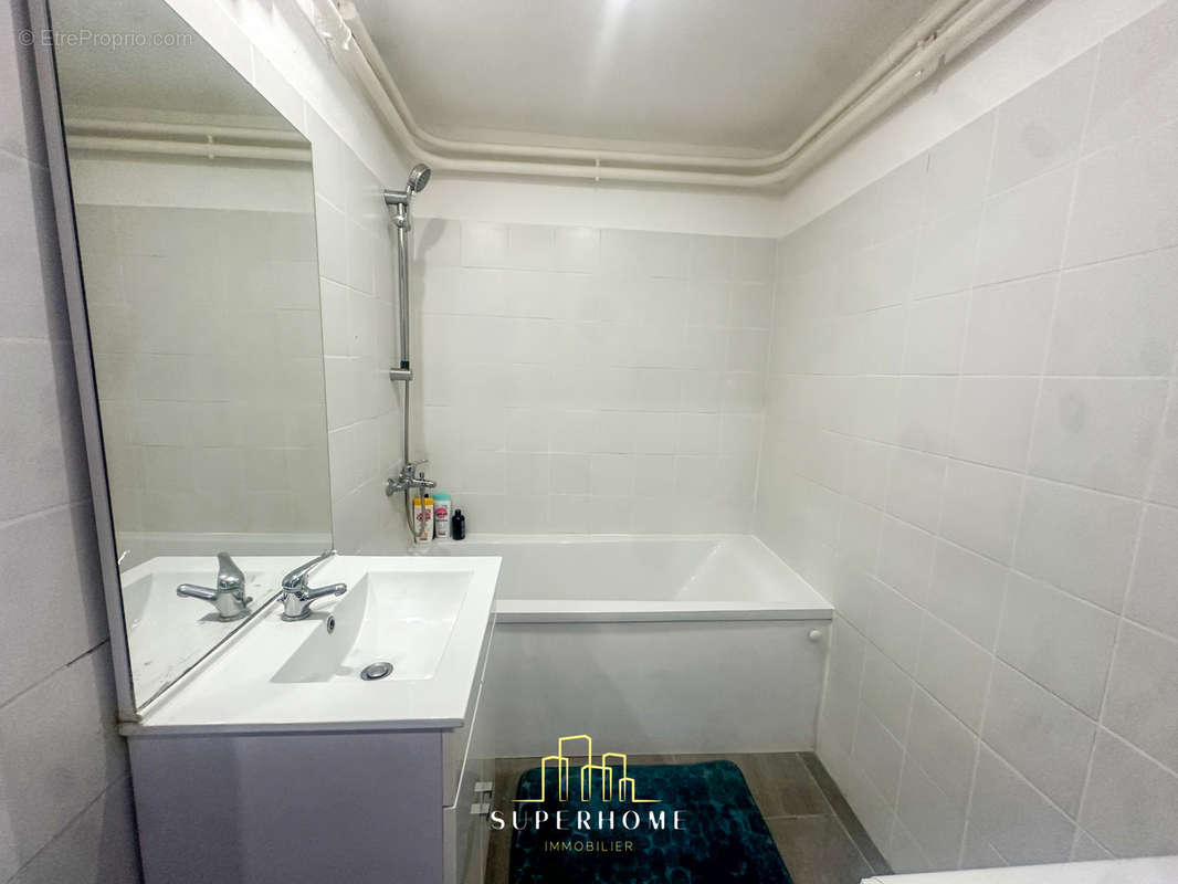 Appartement à MARSEILLE-6E