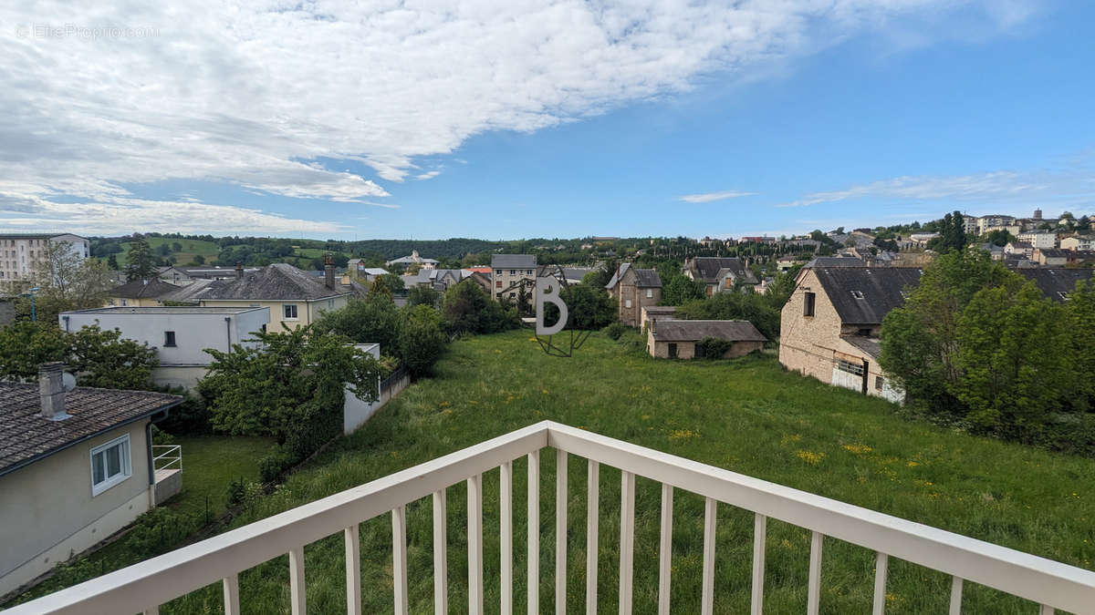 Appartement à ONET-LE-CHATEAU