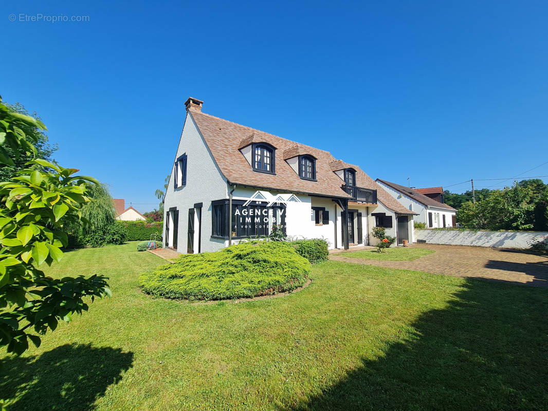 Maison à SAINTRY-SUR-SEINE