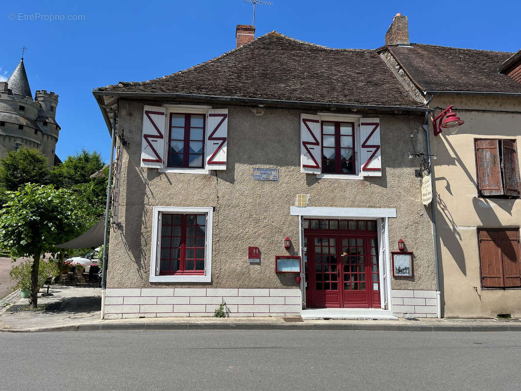 Maison à COUSSAC-BONNEVAL