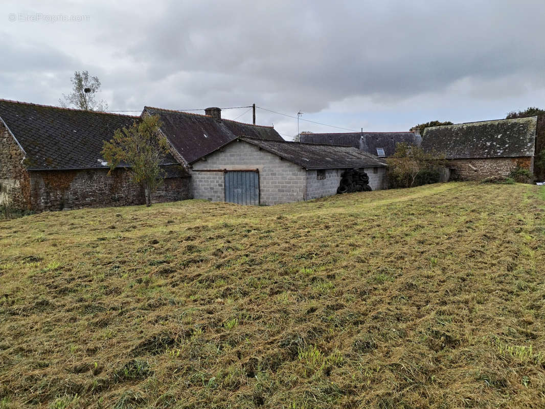 Maison à FLEURIGNE